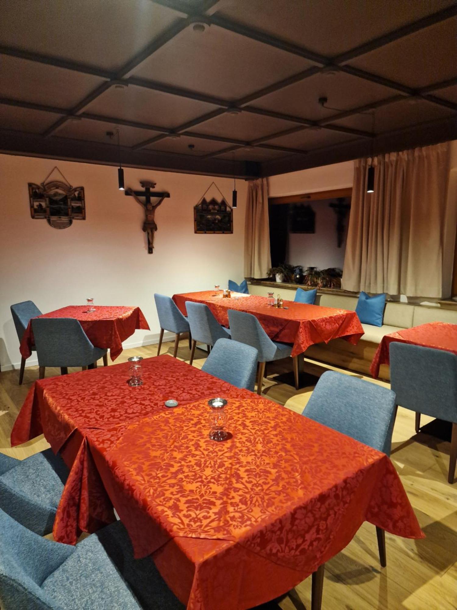 Hotel Kaerntnerhof Heiligenblut Bagian luar foto
