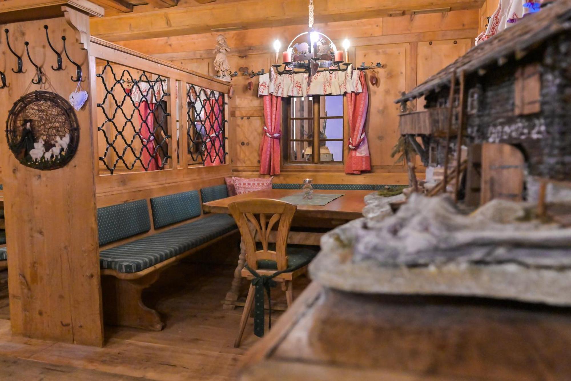 Hotel Kaerntnerhof Heiligenblut Bagian luar foto