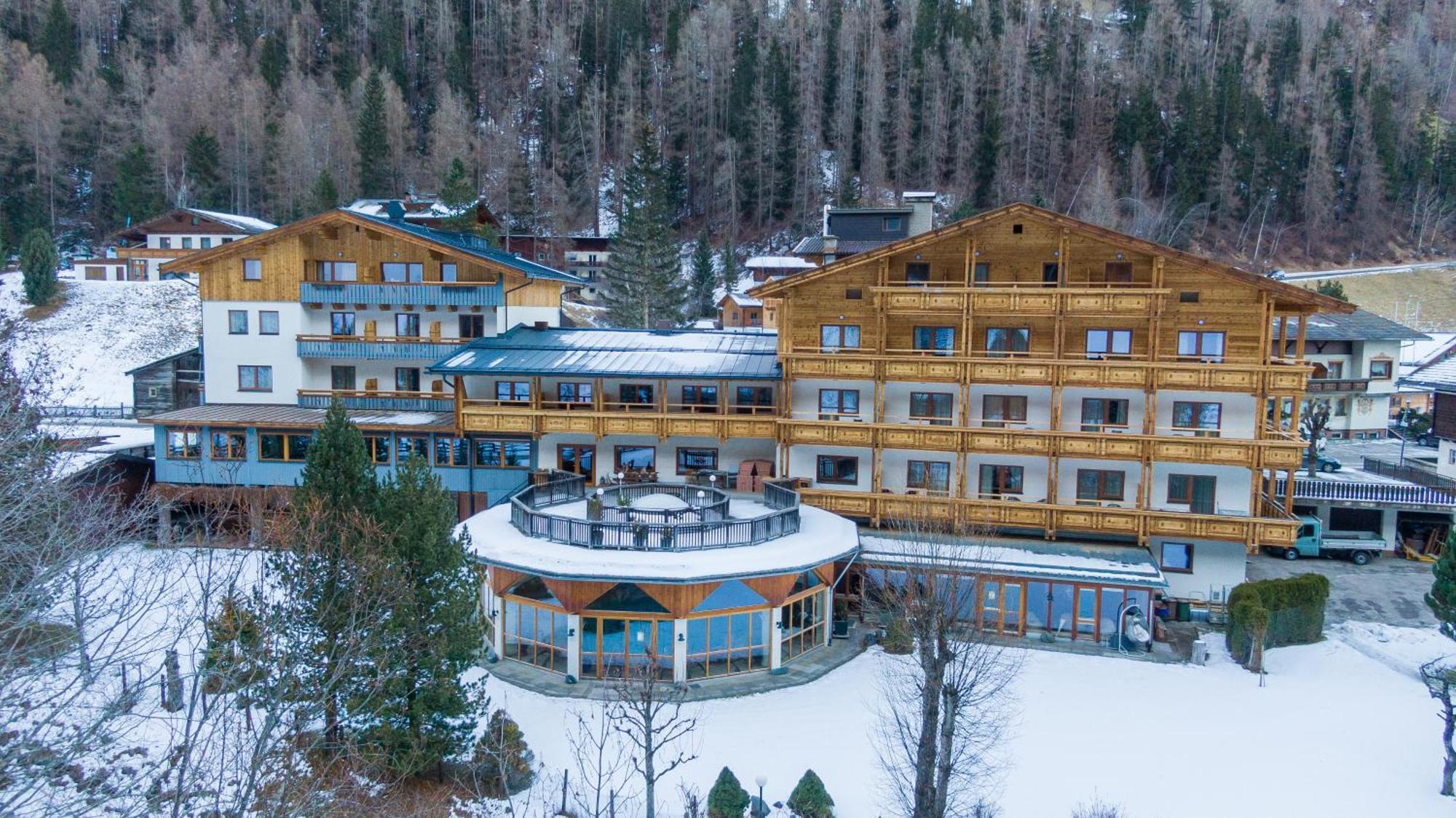 Hotel Kaerntnerhof Heiligenblut Bagian luar foto