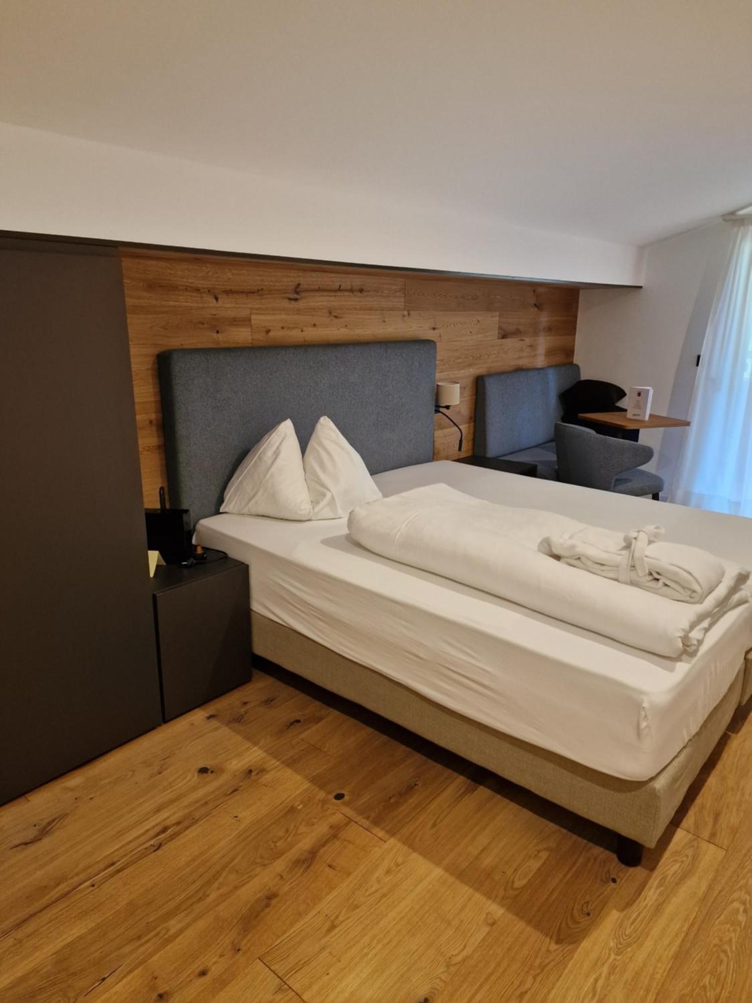 Hotel Kaerntnerhof Heiligenblut Bagian luar foto