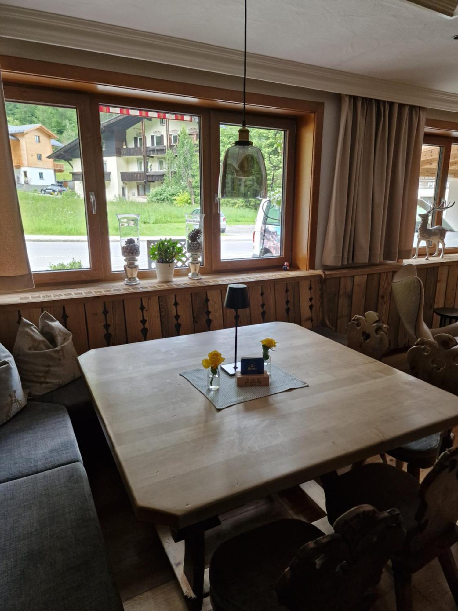 Hotel Kaerntnerhof Heiligenblut Bagian luar foto