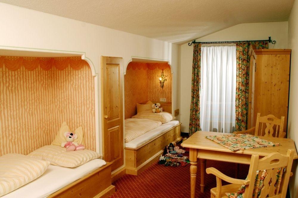 Hotel Kaerntnerhof Heiligenblut Bagian luar foto